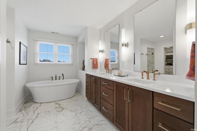 13538 Narrows Cove, Fort Wayne, IN 46814