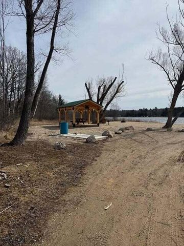 5892 Woodland Drive, Lake, MI 48632