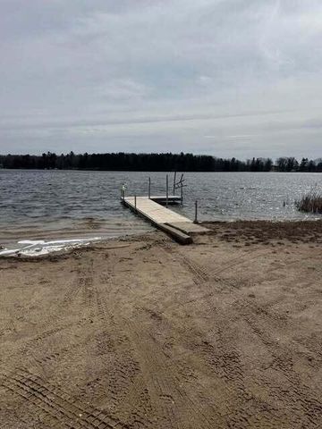 5892 Woodland Drive, Lake, MI 48632