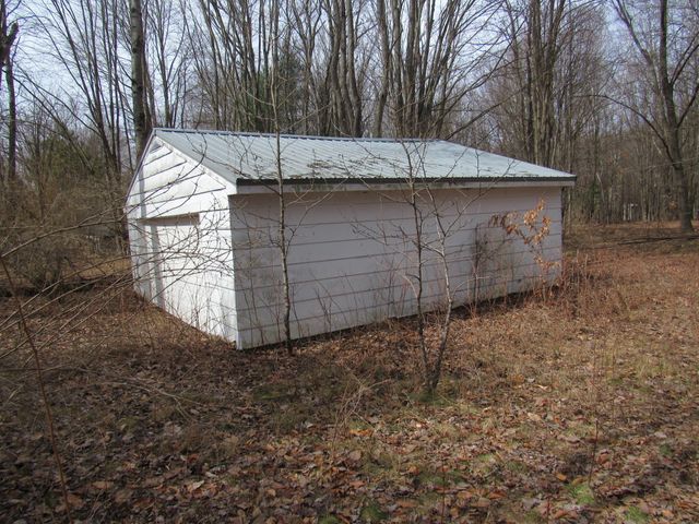 5892 Woodland Drive, Lake, MI 48632