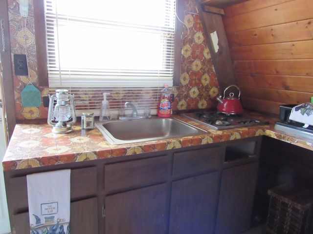 5892 Woodland Drive, Lake, MI 48632