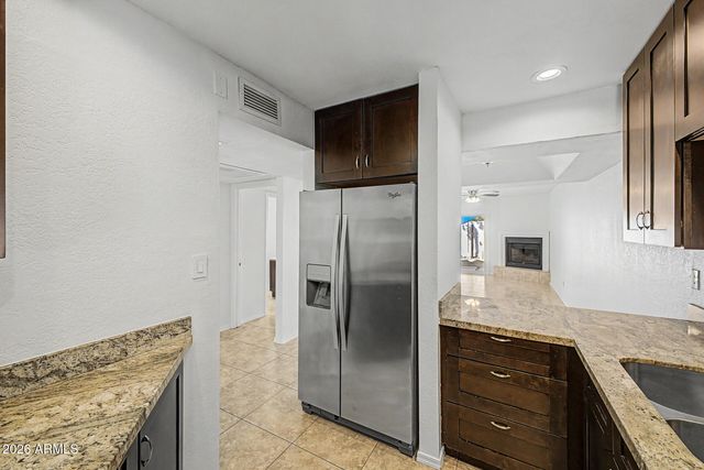 7755 E Thomas Road 21, Scottsdale, AZ 85251