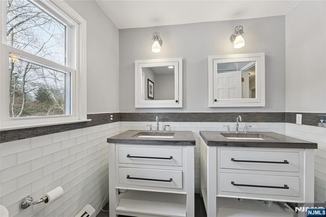 320 Park Street, Haworth, NJ 07641