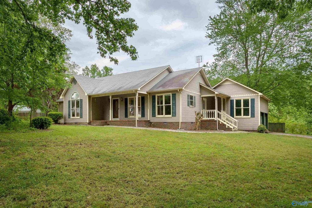 9206 Barker Road, Athens, AL 35614