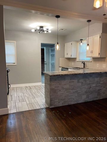 723 N Knoxville Avenue, Tulsa, OK 74115