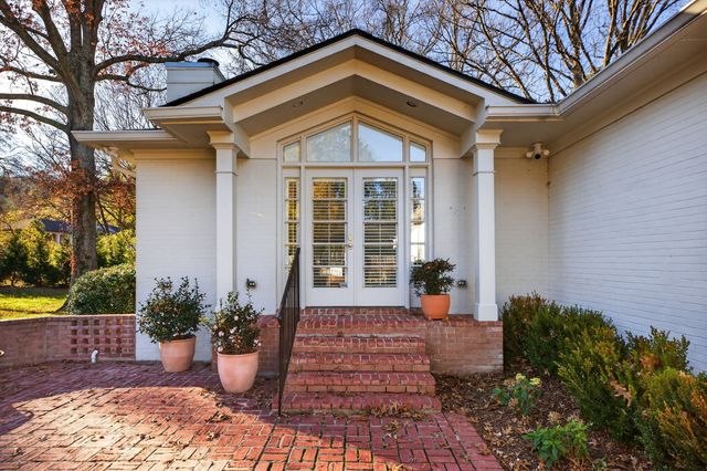 1209 Tyne Blvd, Nashville, TN 37215