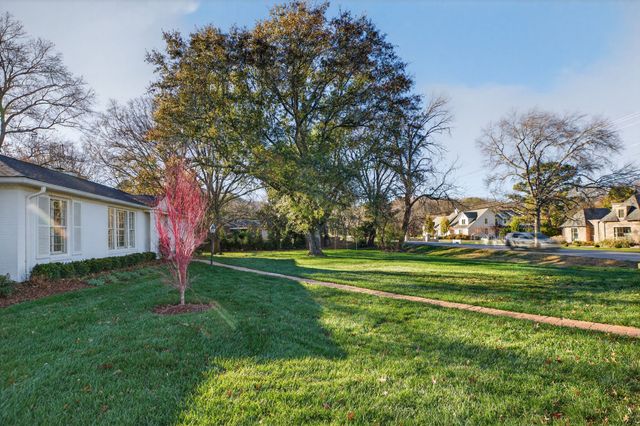 1209 Tyne Blvd, Nashville, TN 37215