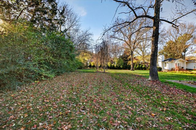1209 Tyne Blvd, Nashville, TN 37215