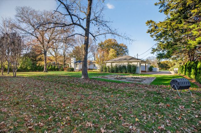 1209 Tyne Blvd, Nashville, TN 37215