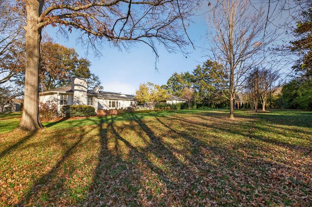 1209 Tyne Blvd, Nashville, TN 37215