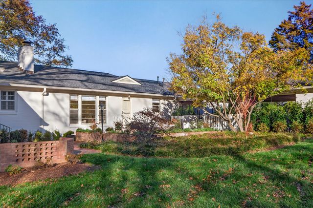 1209 Tyne Blvd, Nashville, TN 37215