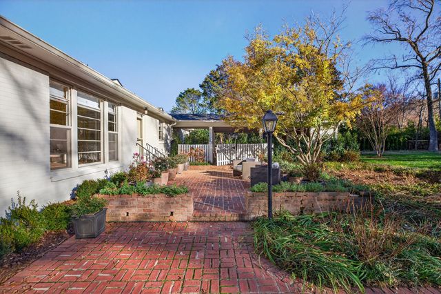 1209 Tyne Blvd, Nashville, TN 37215