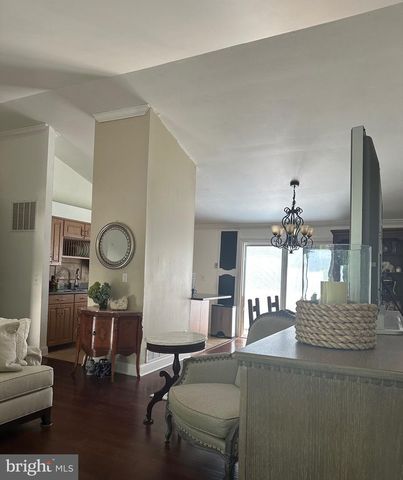 75 LAWN PARK AVE, Lawrence Township, NJ 08648