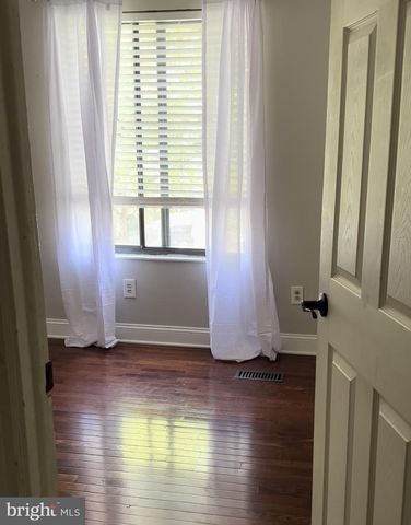 75 LAWN PARK AVE, Lawrence Township, NJ 08648