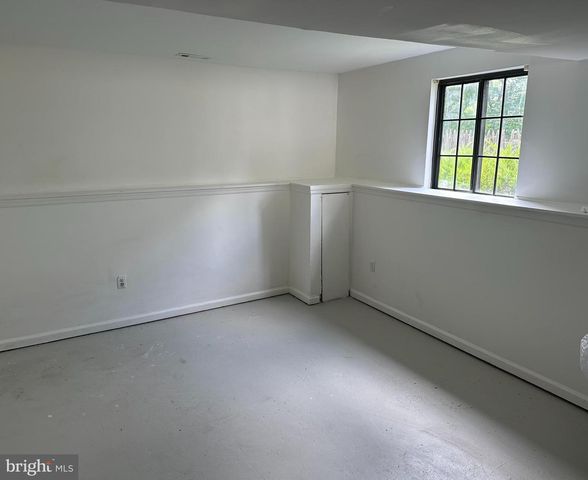 75 LAWN PARK AVE, Lawrence Township, NJ 08648