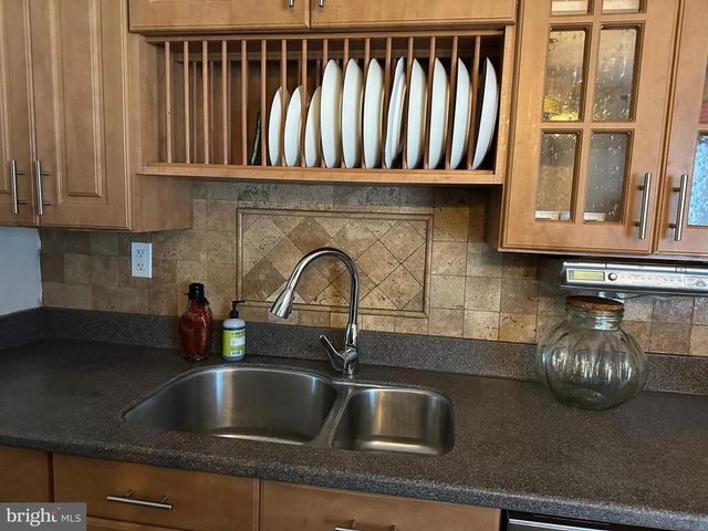 75 LAWN PARK AVE, Lawrence Township, NJ 08648