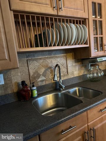 75 LAWN PARK AVE, Lawrence Township, NJ 08648