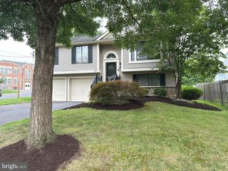 75 LAWN PARK AVE, Lawrence Township, NJ 08648