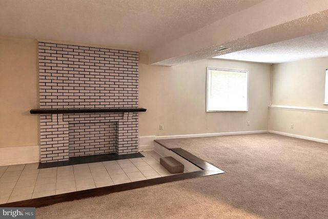 307 FERN DR, Marlton, NJ 08053