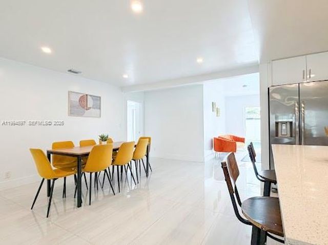 6466 NW 20th St, Margate, FL 33063