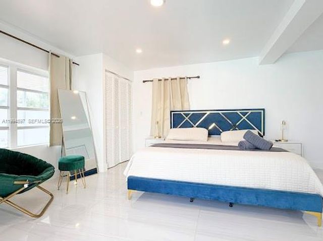 6466 NW 20th St, Margate, FL 33063