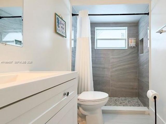 6466 NW 20th St, Margate, FL 33063