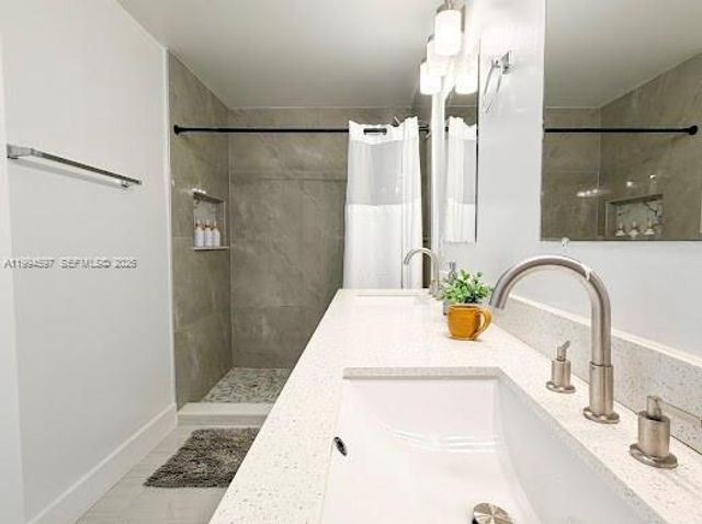 6466 NW 20th St, Margate, FL 33063