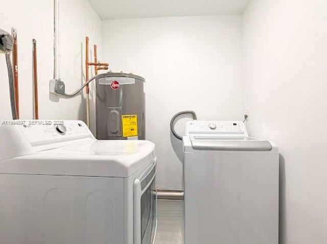 6466 NW 20th St, Margate, FL 33063