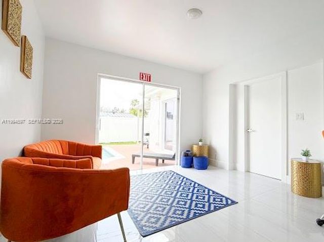 6466 NW 20th St, Margate, FL 33063