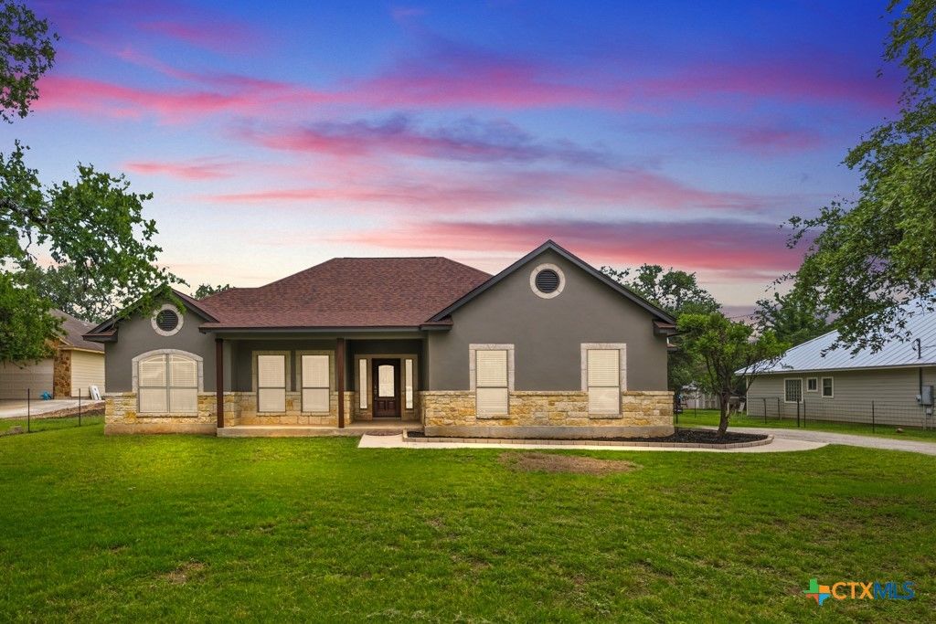 1211 MOSSY HOLLOW Drive, Spring Branch, TX 78070