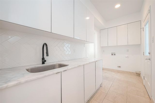 161 Sage Road, Houston, TX 77056