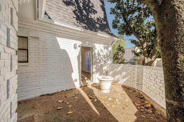 161 Sage Road, Houston, TX 77056