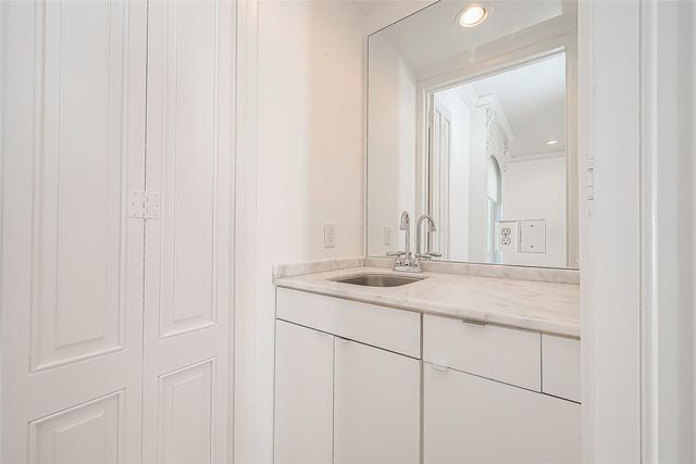 161 Sage Road, Houston, TX 77056