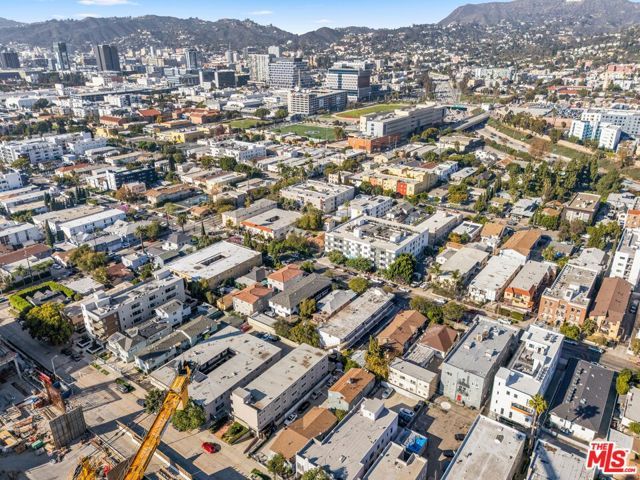 5642 Lexington Avenue, Los Angeles, CA 90038