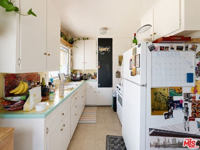5642 Lexington Avenue, Los Angeles, CA 90038
