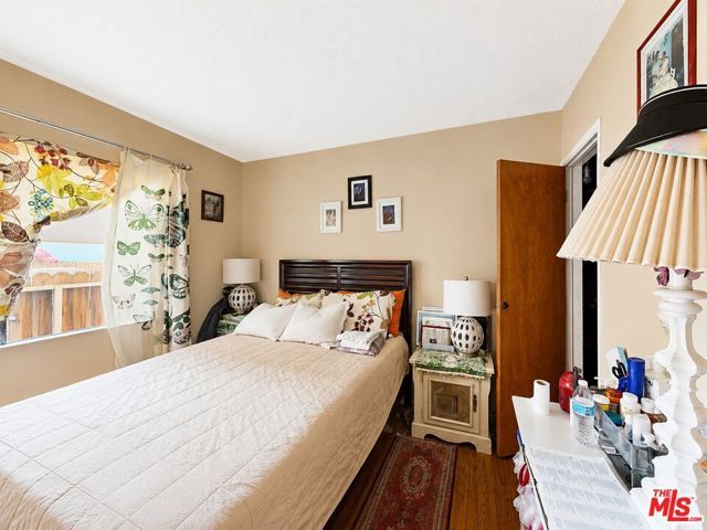 5642 Lexington Avenue, Los Angeles, CA 90038