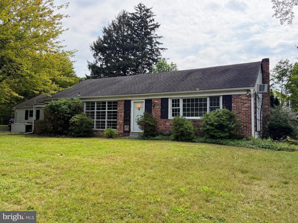 2 HARVARD DR, MEDIA, PA 19063 — exterior