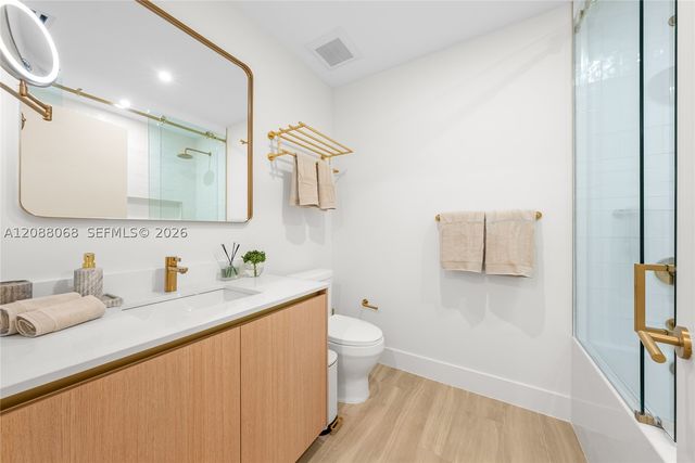 90 NE 32nd St 501, Miami, FL 33137