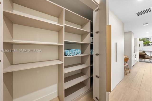 90 NE 32nd St 501, Miami, FL 33137