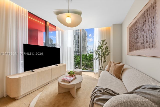90 NE 32nd St 501, Miami, FL 33137
