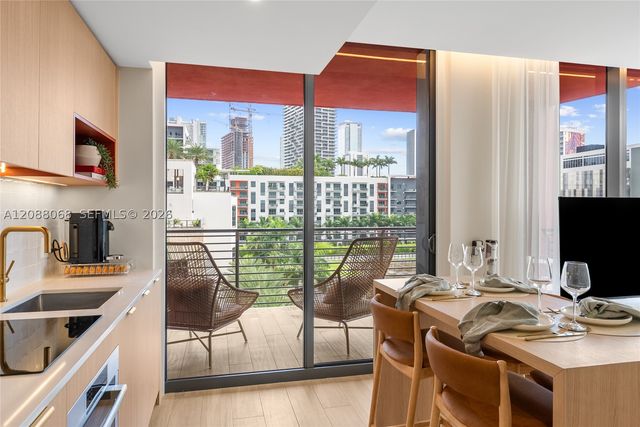 90 NE 32nd St 501, Miami, FL 33137
