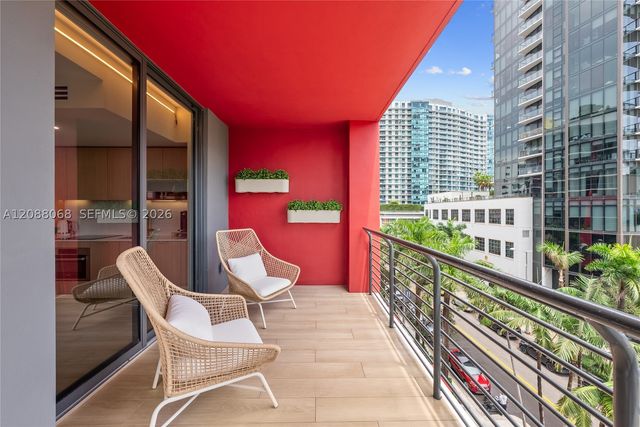 90 NE 32nd St 501, Miami, FL 33137