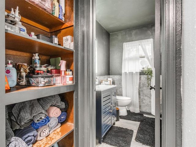 225 S Dixon Avenue, Shawnee, OK 74801