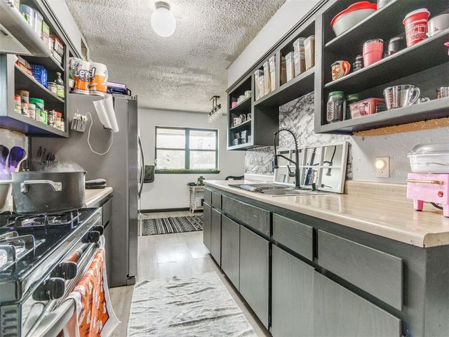 225 S Dixon Avenue, Shawnee, OK 74801