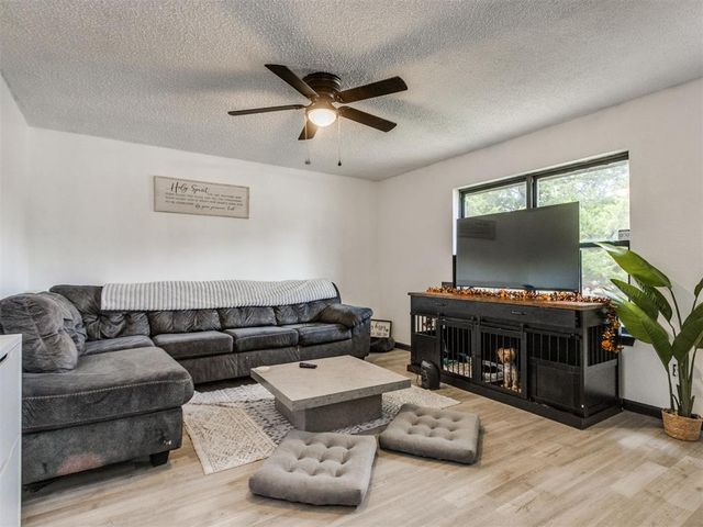 225 S Dixon Avenue, Shawnee, OK 74801