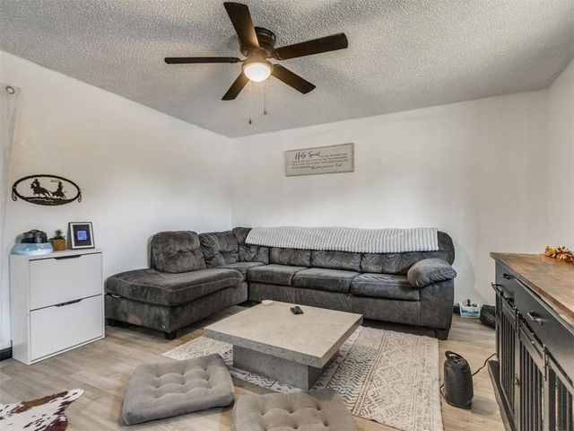 225 S Dixon Avenue, Shawnee, OK 74801