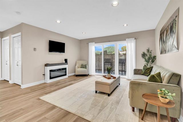 2382 Hosp Way 143, Carlsbad, CA 92008