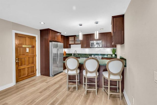 2382 Hosp Way 143, Carlsbad, CA 92008