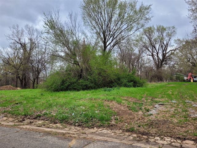 762 NE 6th, Paris, TX 75460