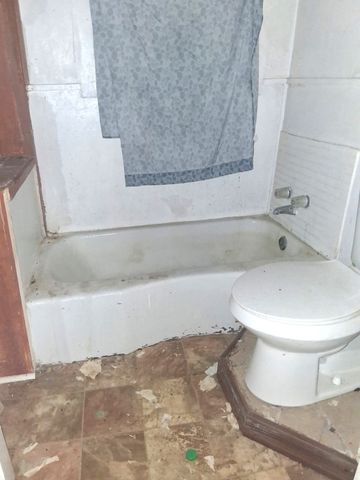 762 NE 6th, Paris, TX 75460